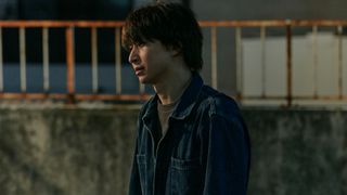 映画『ナイトフラワー』 Snow Man佐久間大介&SUPER BEAVER渋谷龍太の場面写真が初解禁