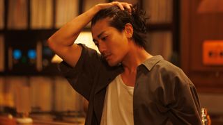 赤西仁「匿名の恋人たち」新規カット公開！約18年ぶり国内ドラマで“色気”健在