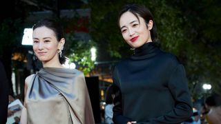 美しすぎる…北川景子&森田望智が美脚競演!