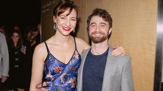 今や2歳児の父！『ハリー・ポッター』ダニエル・ラドクリフ、恋人の舞台「京都」初日に登場