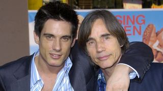 ジャクソン・ブラウンの俳優の息子が死去　52歳