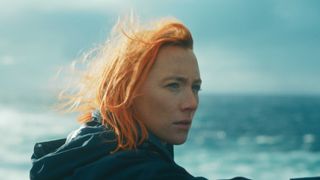 シアーシャ・ローナン主演・プロデュース『おくびょう鳥が歌うほうへ』本編映像解禁、苦悩と優しさがにじむ“禁酒会”の一幕