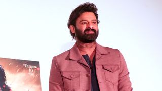 『バーフバリ』プラバースが初来日！熱い歓迎に感無量「愛しています！」