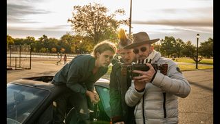 「ジャッキー・チェンの映画で育った」オースティン・バトラーが語る生身のアクション!『コート・スティーリング』特別インタビュー映像公開