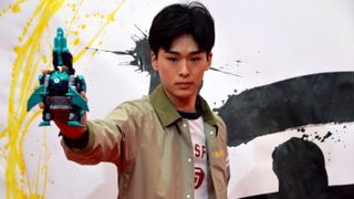 「ウルトラマンオメガ」吉田晴登、新メテオカイジュウの第一印象「緑だ！」ガメドンアーマーの“銃アクション”に期待