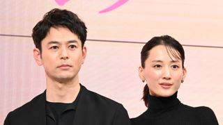 妻夫木聡、綾瀬はるかと18年ぶり共演に感慨「まさか夫婦の役をやるとは」