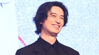 斎藤工、はるな愛の涙に「作品が生まれた理由」実感　Netflix映画『This is I』実在の医師役で出演