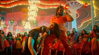 『プシュパ　君臨』女優、難関ダンスで骨折していた