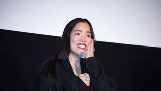 ゆりやん、欠席の南沙良に代わりファンと握手「南さんと握手した手です」