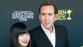 ニコラス・ケイジの日本人妻、ラブラブな毎日＆なれそめを明かす