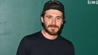 両親からの非道な仕打ちを糾弾したベッカム長男、父に捧げたタトゥーを消す