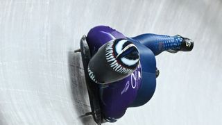 オリンピックにヴェノム登場！スケルトン男子のヘルメットが話題