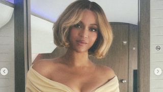 衝撃のかわいさ！ビヨンセが金髪ボブに