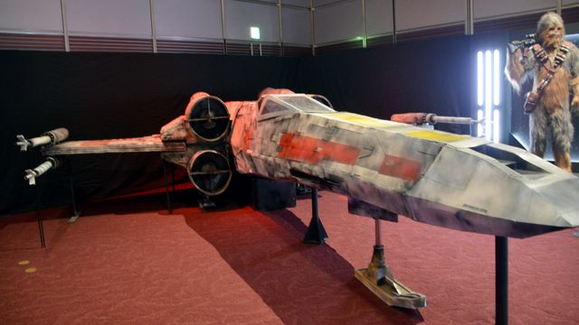 「帰ってきたスター・ウォーズ展」明日開幕！巨大Xウィング＆グローグーのバルーンなど豪華アイテム展示