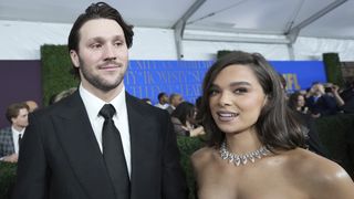 「ホークアイ」女優、第1子出産！