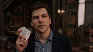 『グランド・イリュージョン』最新作、驚愕のマジック7連発本編映像公開　俳優陣がワンカット撮影に挑む