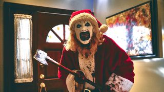 残虐すぎて失神＆嘔吐する人が続出した『テリファー』、第4弾の舞台は大みそかに