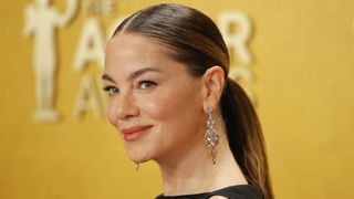 すごすぎ…50歳になった『ミッション：インポッシブル』女優、ロープで渓谷越え