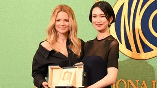 カンヌ最優秀女優賞ヴィルジニー・エフィラ＆岡本多緒が凱旋会見「一緒に受けることができて幸せ」