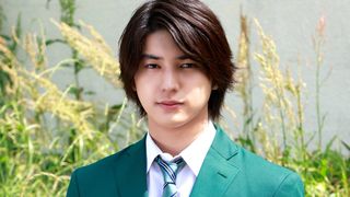 『仮面ライダーカブト』完全新作、荒木飛羽が加賀美新の息子役「夢のような出来事でした」