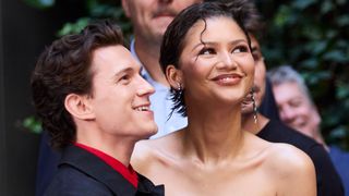 『スパイダーマン』トム・ホランド、結婚を認める「彼女といる時が一番幸せ」