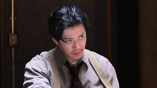 「ガス人間」小栗旬の扮装は「定型にはまらない刑事像意識」 人物デザイン監修・柘植伊佐夫が明かす