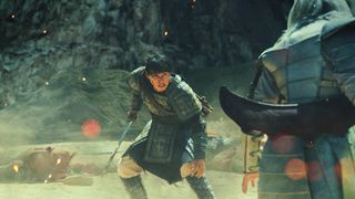 『キングダム』信VS万極戦「戦の矛盾と向き合う」 佐藤信介監督が裏側明かす