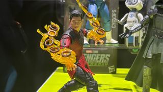 ドクター・ドゥームを阻止できる唯一のアベンジャーズはシャン・チーなのか ハズブロ新作フィギュアに意味深説明