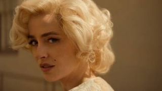 ダコタ・ジョンソン、マリリン・モンロー役で激変！