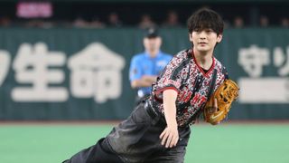 高橋文哉、始球式でノーバウンド投球