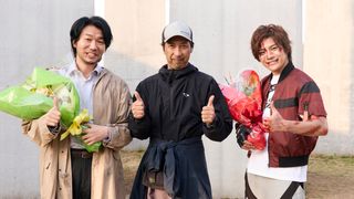 映画『超ギャバン』“怜慈”長田光平の傷だらけスマイル！レギュラーメンバー集合のオフショット公開