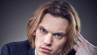 「ストレンジャー・シングス」ヴェクナ役ジェイミー・キャンベル・バウアー、4年ぶり来日決定！