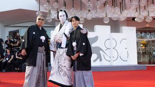 市川團十郎、13歳の息子・新之助とベネチア映画祭レッドカーペットに!