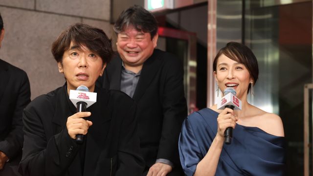 『踊る大捜査線』ユースケ・サンタマリア＆水野美紀、 ツアー中の“息子”増田貴久にラブコール「パパとママも待っているよ」