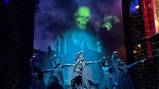『ハリー・ポッター』スタジオツアー東京がハロウィーン仕様に!闇の印やデスイーターが多数出現