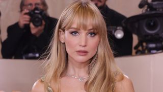 ジェニファー・ローレンス、『バイオハザード』監督のSFスリラーに主演!
