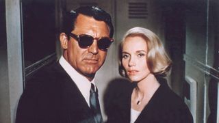 女優エヴァ・マリー・セイントさん102歳で死去『北北西に進路を取れ』『波止場』など
