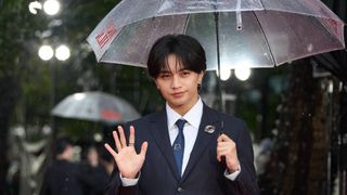 中島健人、雨の中でも“ケンティー節”さく裂「映画にとって恵みの雨」