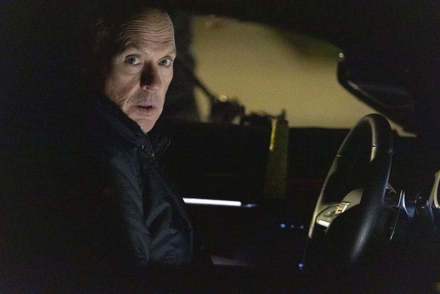 記憶を失う病に侵された老ヒットマンが人生最期の完全犯罪に挑む『殺し屋のプロット』場面写真（6枚目）