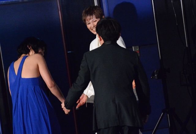 元宝塚トップ・彩風咲奈が沢城みゆきをエスコート！劇場アニメ『ベルサイユのばら』世界最速上映会（4枚目）