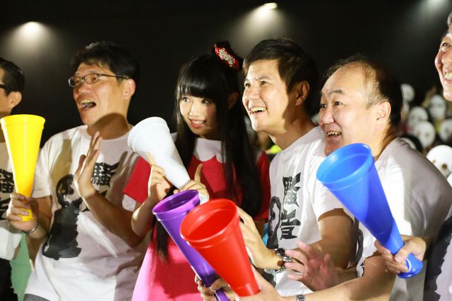 私立恵比寿中学・廣田あいか、オヤジたちをずっこけさせる…映画『騒音』初日舞台あいさつ【フォトギャラリー】：フォトギャラリー