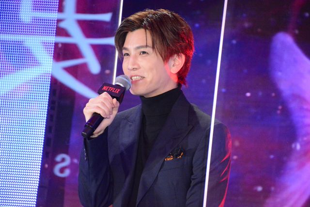 岩田剛典、篠原涼子に金魚をイメージした花束贈る　「金魚妻」イベントに長谷川京子、安藤政信と登壇（8枚目）