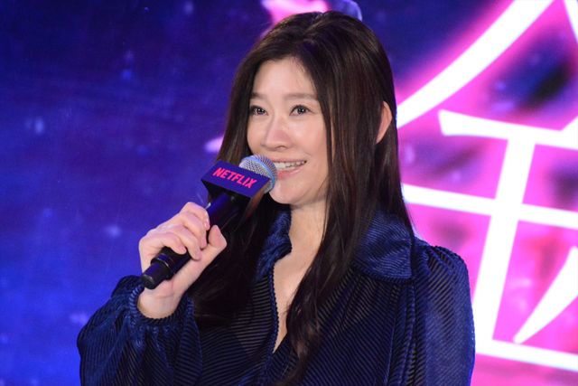 岩田剛典、篠原涼子に金魚をイメージした花束贈る　「金魚妻」イベントに長谷川京子、安藤政信と登壇（18枚目）