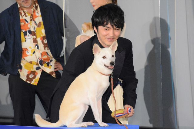 林遣都、中川大志、大原櫻子、浅香航大がキュートな犬たちと登壇！『犬部！』初日舞台あいさつ（9枚目）