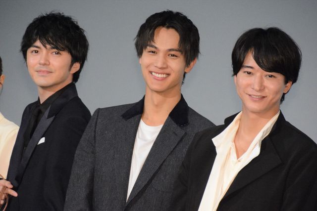 林遣都、中川大志、大原櫻子、浅香航大がキュートな犬たちと登壇！『犬部！』初日舞台あいさつ（13枚目）