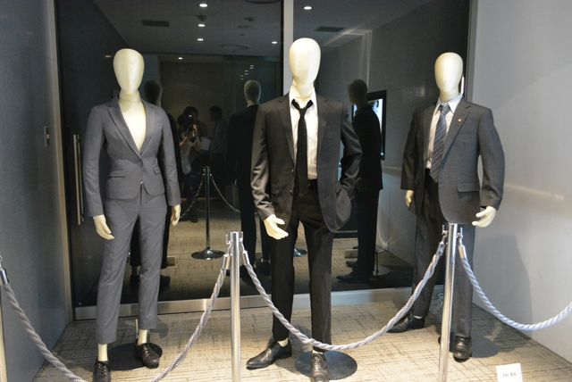 「MOZU」で中神甚を演じた吉田鋼太郎、変態チックな役柄は長谷川博己のおかげ!?　と告白！　画像ギャラリー（5枚目）