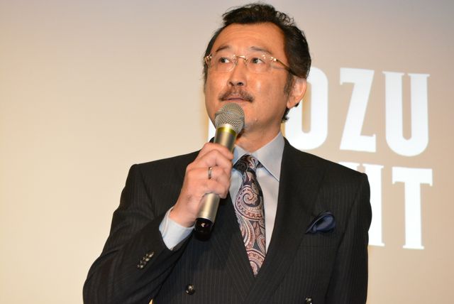 「MOZU」で中神甚を演じた吉田鋼太郎、変態チックな役柄は長谷川博己のおかげ!?　と告白！　画像ギャラリー（11枚目）