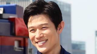 鈴木亮平が「負けられない」と感じた人気俳優とは？