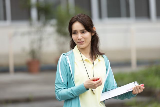 机の引き出しからネズミの死骸！藤原竜也「青のSP（スクールポリス）」2話場面写真（5枚目）