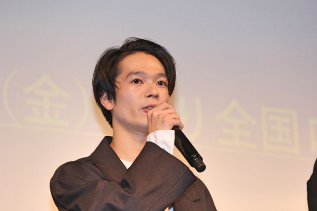 遠藤憲一、白鳥玉季ら登壇！『アウト＆アウト』完成披露舞台挨拶（4枚目）